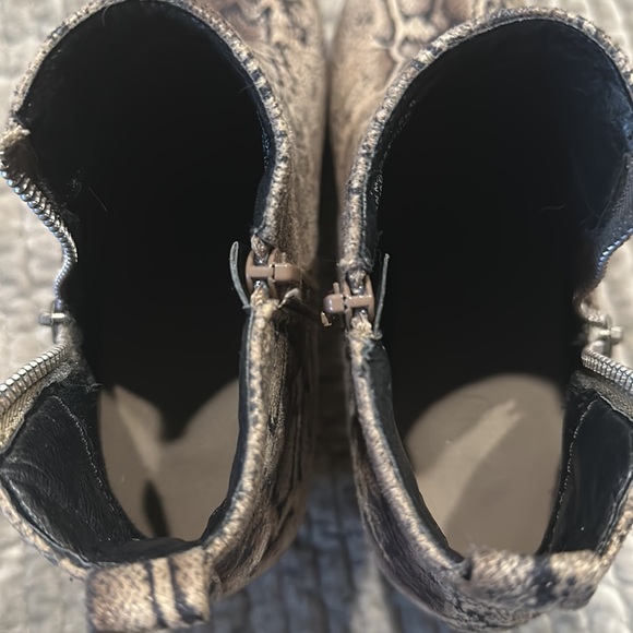 Boutique by Corky’s faux Snakeskin zip-up booties - Picture 6 of 6